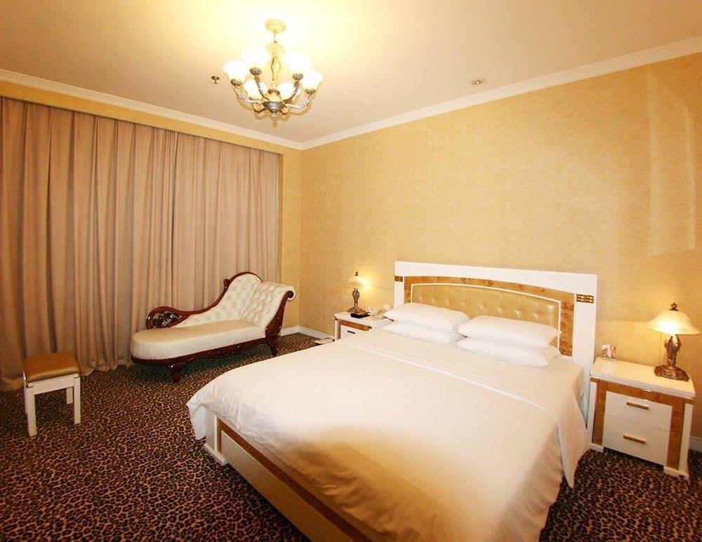 Chongqing Milky Way Hotel Exterior foto